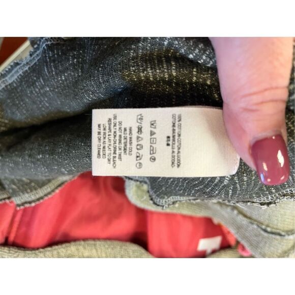 Free People Green Light Weight Ragged Henley sz M ( flaw) - Picture 7 of 7